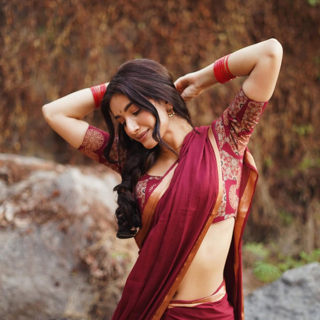 Red Mul Saree
